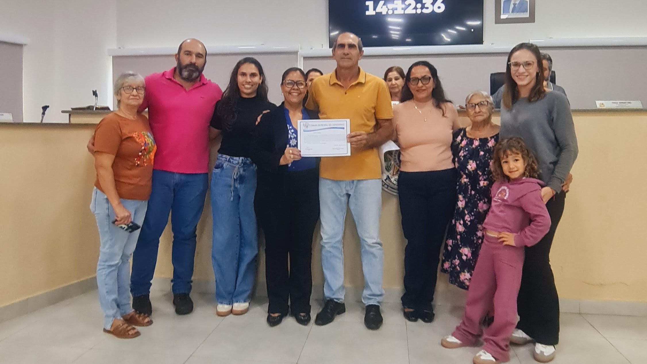 Câmara Municipal entrega Moção de Aplauso e Reconhecimento ao professor aposentado Paulo Henrique da Silva