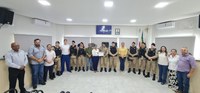 Tenente Thiago Ferreira de Oliveira é Homenageado pela Câmara de Carneirinho com a Presença do Comando da 3ª Cia PM Ind