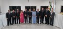 Sessão solene empossa vereadores, prefeito e vice-prefeito de Carneirinho